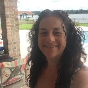 Meet your Posher, Debra